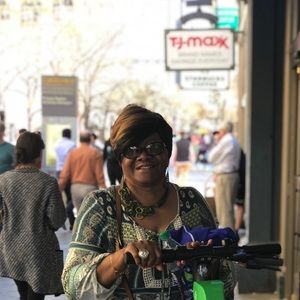 Meet your Posher, Yolanda